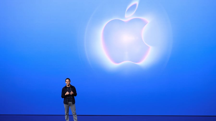 Mobiltelefone: Stolzer Preis: Apple stellt faltbares iPhone für 2299 Euro vor
