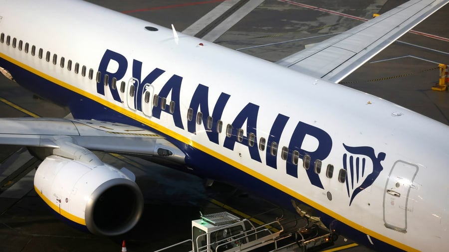Luftfahrt: Fenster bricht – Ryanair-Maschine nach Memmingen kehrt um