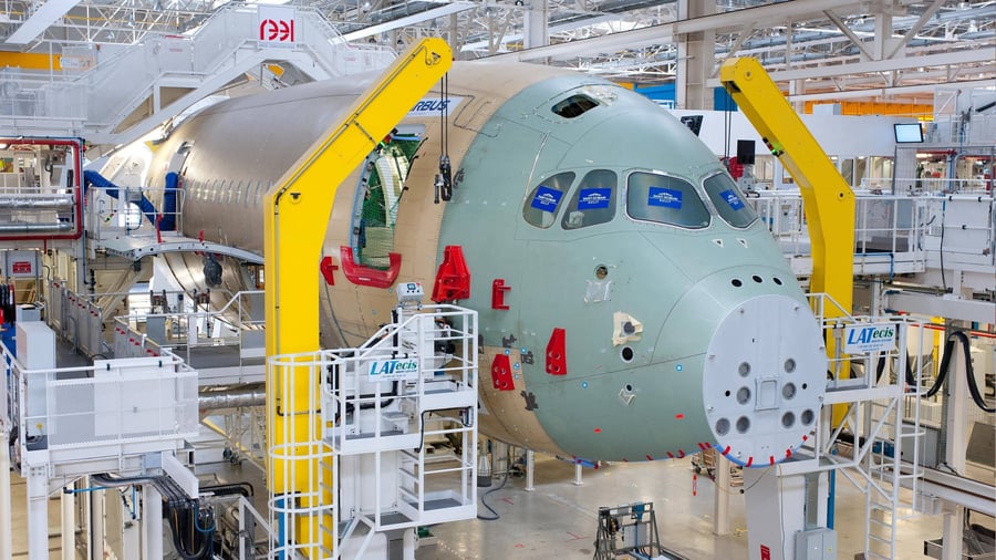 Iran-Krieg: Airbus und Boeing drohen Engpässe an heikler Stelle