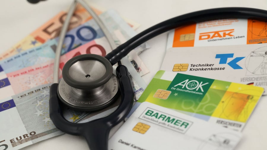 Krankenversicherung: Sparpaket für die Krankenkassen – wie sicher sind stabile Beiträge?
