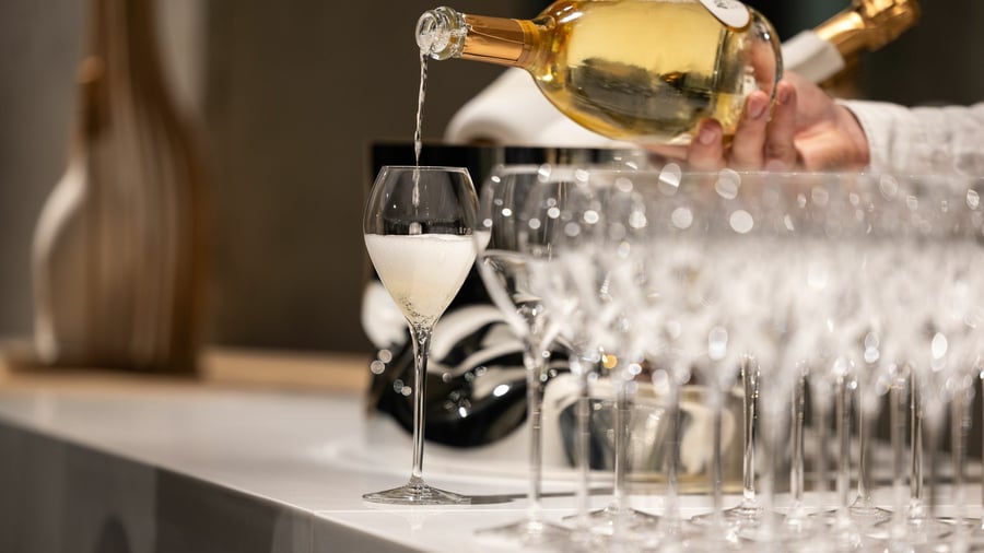 +++ US-Zölle +++: Frankreichs Friedensrat-Absage: Trump droht Paris mit 200 Prozent Champagner-Zoll