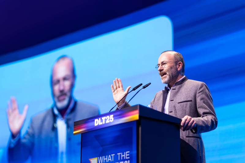 EU: Interne Chats belegen Kooperation von Webers EVP mit Rechten