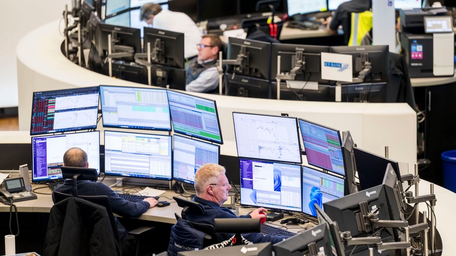 Geldanlage: Fondsmanager schichten in Rekordtempo in Aktien um