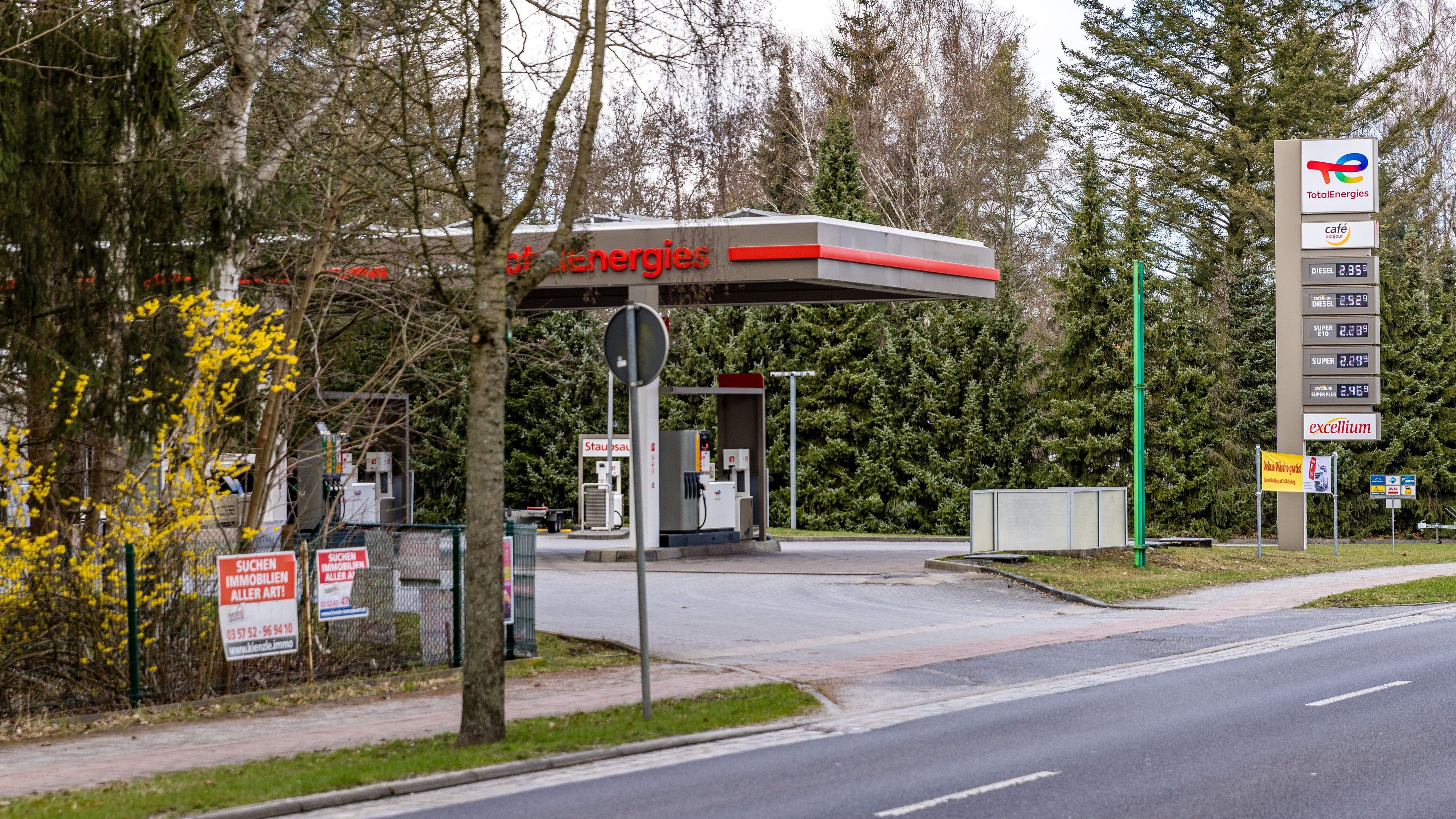 Faszinierend Tankstelle Sterreich Grenze Ebenbild