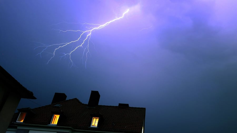 Schritt für Schritt zum Geld: Unwetterschäden? So melden Sie