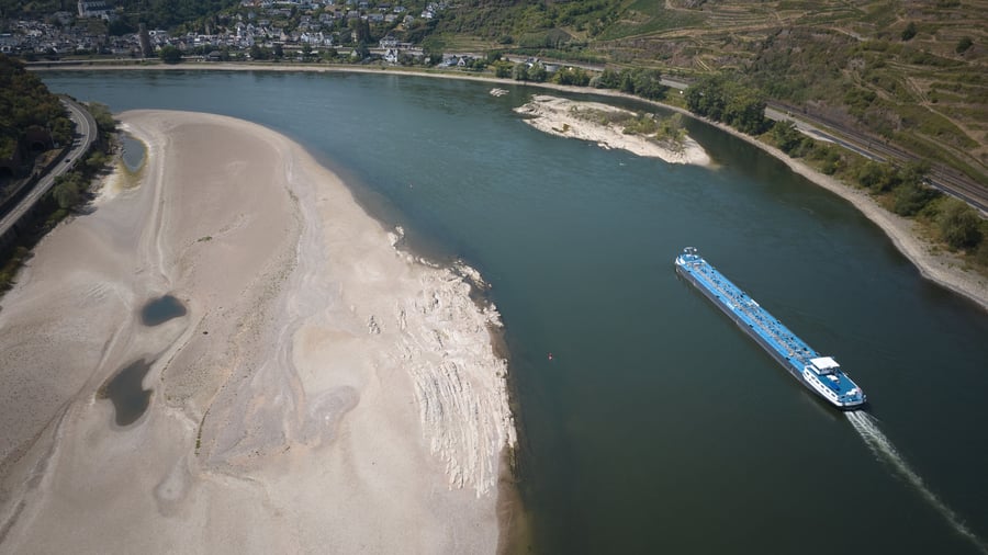 Bundesregierung: Niedrigwasser wird zum Konjunkturrisiko