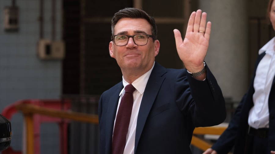 Großbritannien: Machtwechsel in London: Wie Andy Burnham die englischen Krankheiten überwinden will