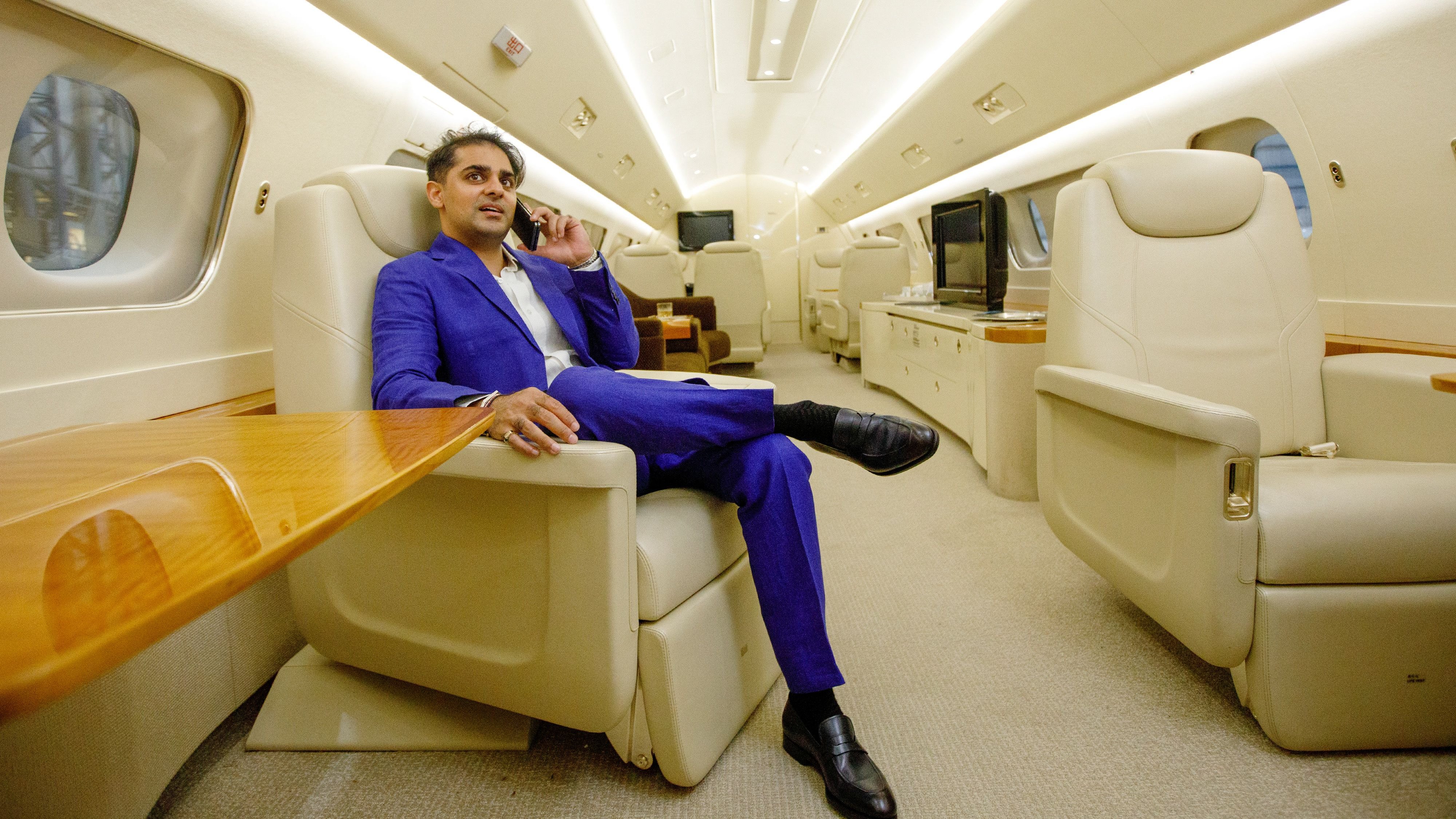 Iran-Eskalation: In Dubai gestrandete Reisende berappen Riesensummen f&uuml;r Charterfl&uuml;ge