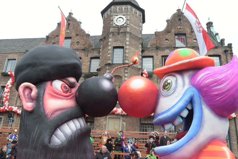 Nachgeholter Rosenmontagszug: Karneval zum Zweiten in Düsseldorf