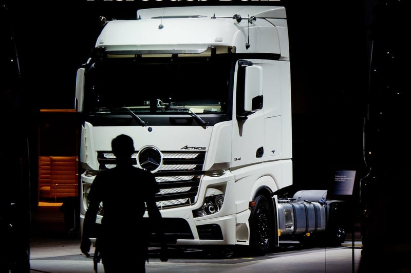 EU bestraft Daimler & Co.: Milliardenstrafe für Lkw-Kartell