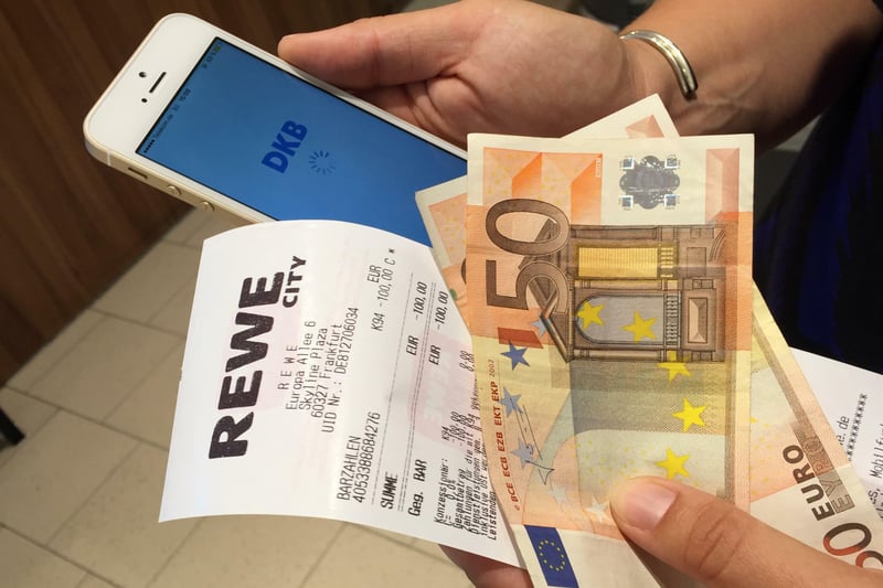 Geldabheben mit „Barzahlen“ DKB macht Supermarktkasse zum Geldautomaten