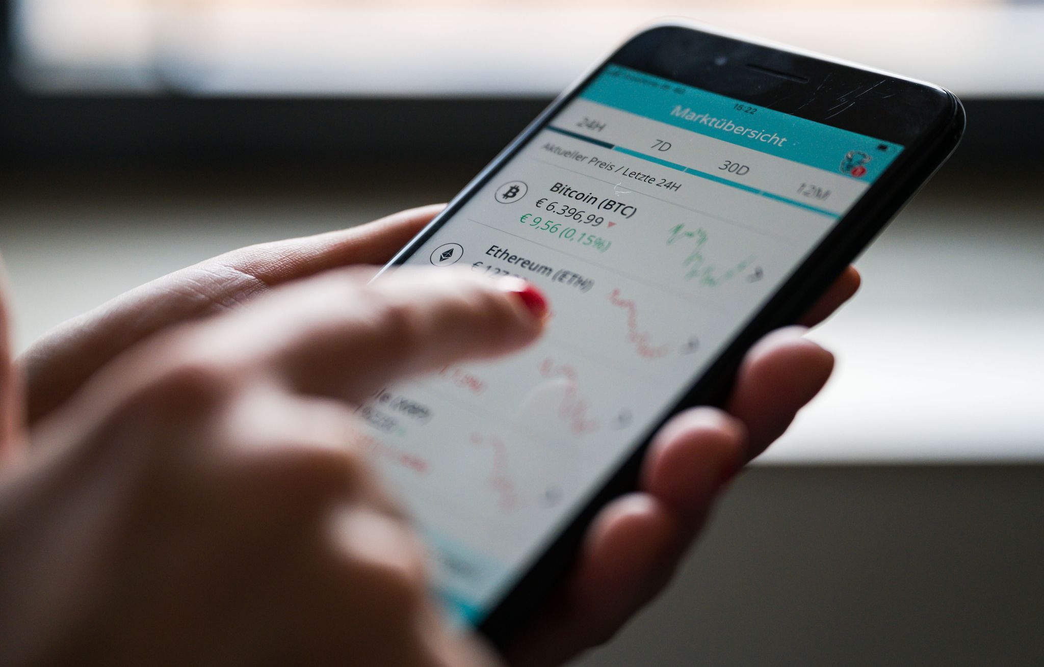 Finanzen: Anlage mit Risiko: Darauf sollten Sie bei Krypto achten