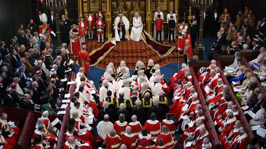 Großbritannien: Regierungskrise überschattet King's Speech im Parlament
