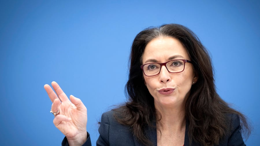 Yasmin Fahimi: „Massive Angriffe auf den Sozialstaat“: Gewerkschaften formieren sich gegen Sozialabbau