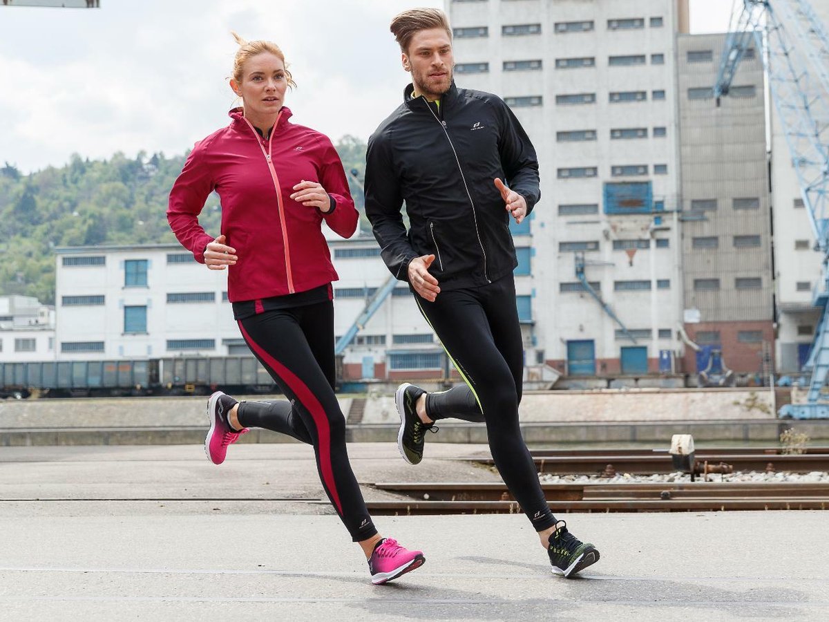 Intersport schwenkt radikal um und ffnet sich Amazon und Ebay