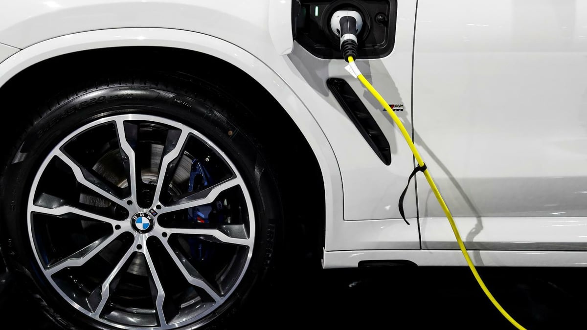Ford & BMW: Batteriebrände stören Plug-in-Hybrid-Boom
