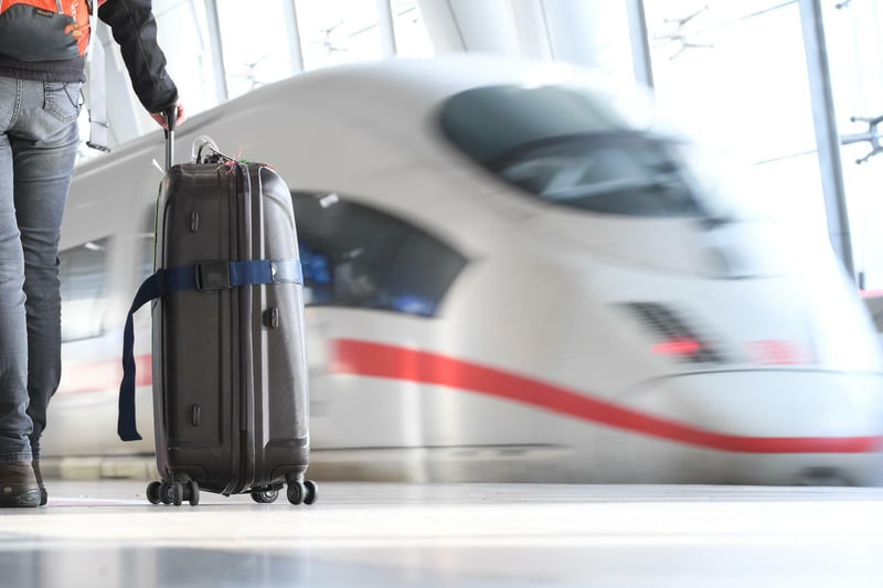 Zug statt Flugzeug Lufthansa & Deutsche Bahn stärken Kooperation