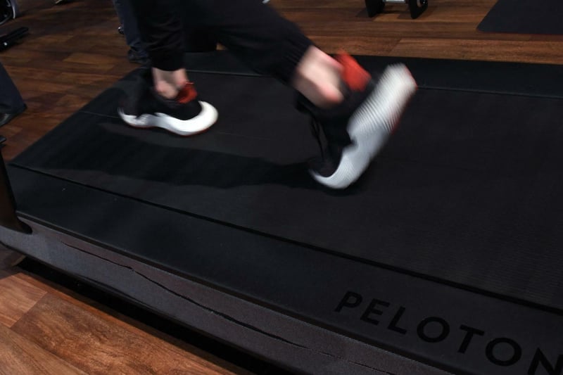 Peloton-CEO John Foley ruft alle Fitness-Laufbänder zurück