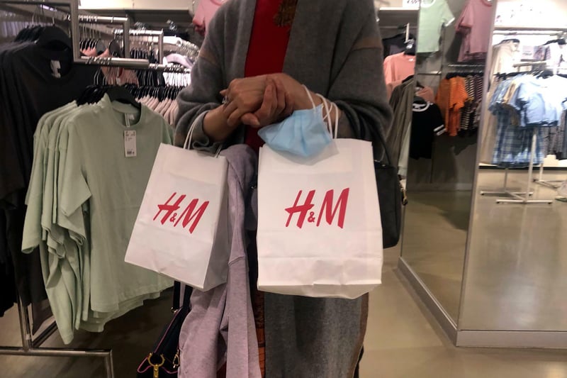 Hm holding online
