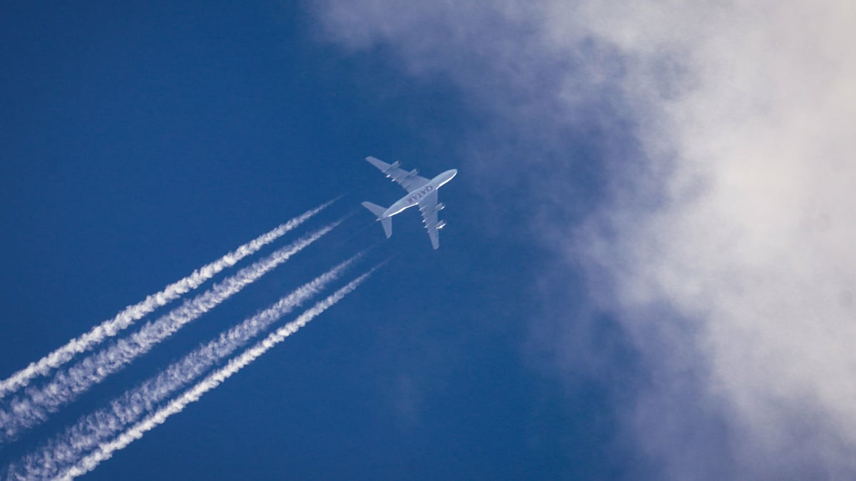 Umweltfreundlicher Kerosin-Ersatz: Flugzeug-Treibstoff aus