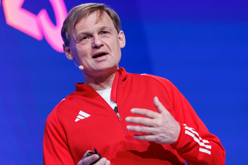 Neue adidas top