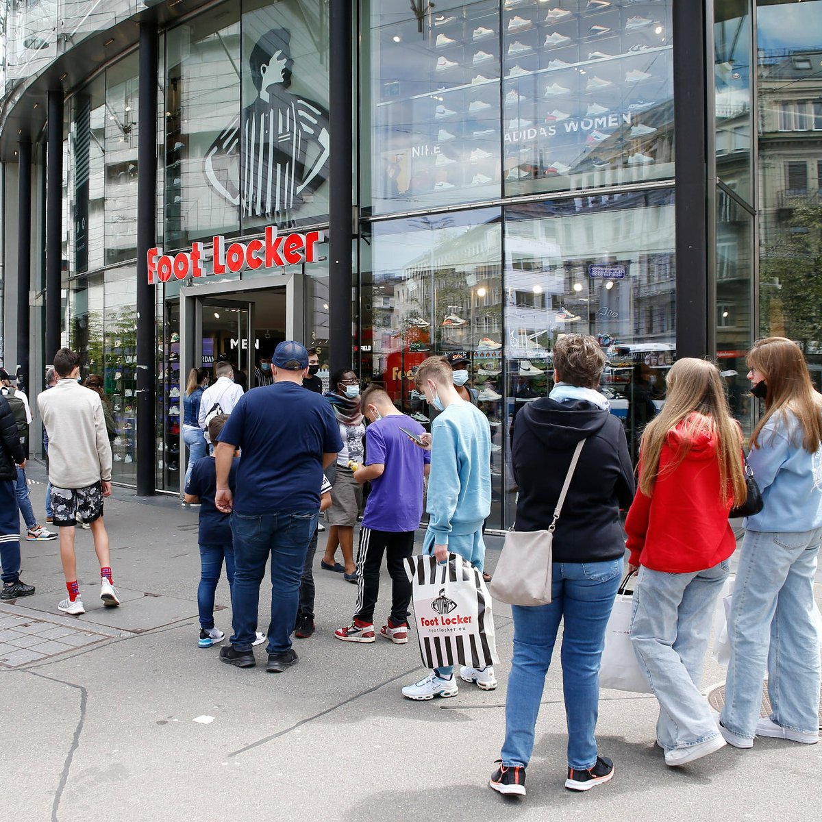 Chart des Tages Aktie von Foot Locker bricht ein