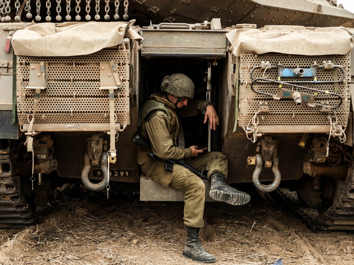 Zwischen Helm und Laptop – Israels Tech-Elite zieht in den Krieg