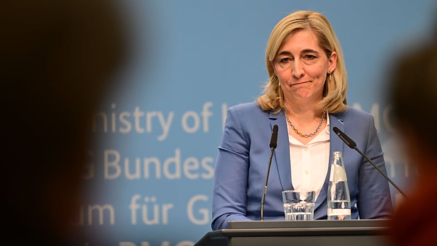 Kommentar: Warken enttäuscht mit vager Spar-Ansage für Krankenkassen