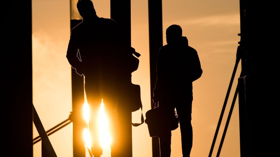 Konjunktur in Deutschland: Wirtschaft wächst überraschend - Inflation sinkt deutlich