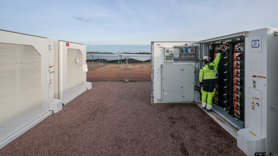 Energie: Das Speicher-Dilemma: Können Batterien Gaskraftwerke ersetzen?