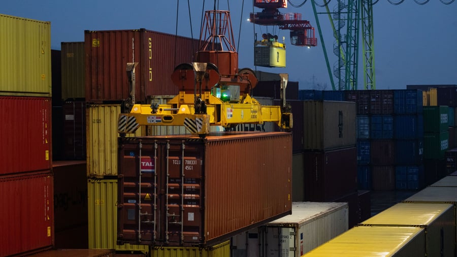 EU committee narrows corporate obligations