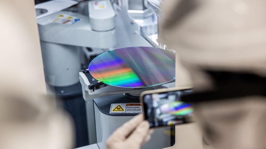 Industriepolitik: Nach internem Streit in der Kommission: EU schwächt Buy-European-Vorgaben ab