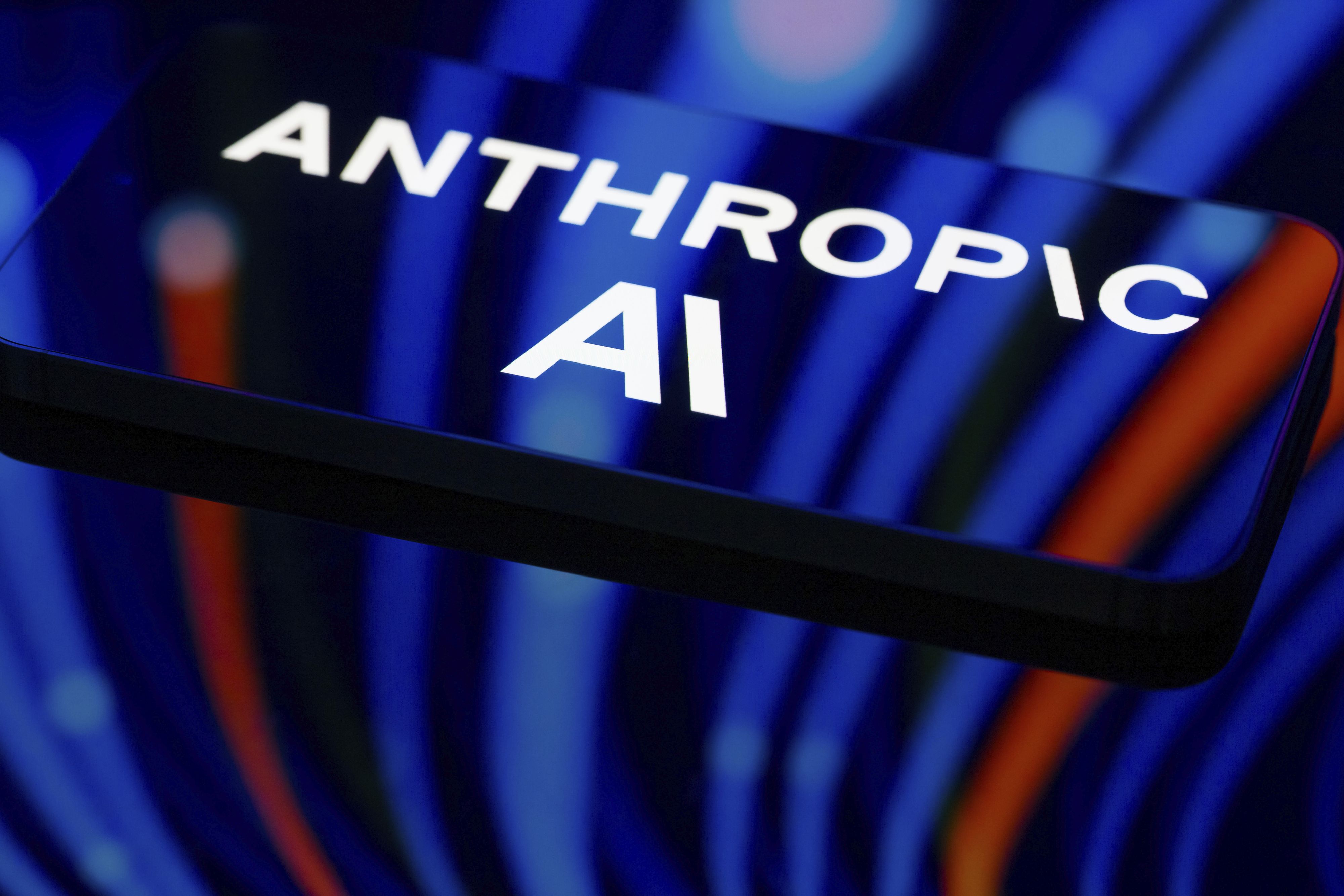 KI: Anthropic greift mit neuen KI-Finanz-Agenten Software-Anbieter an