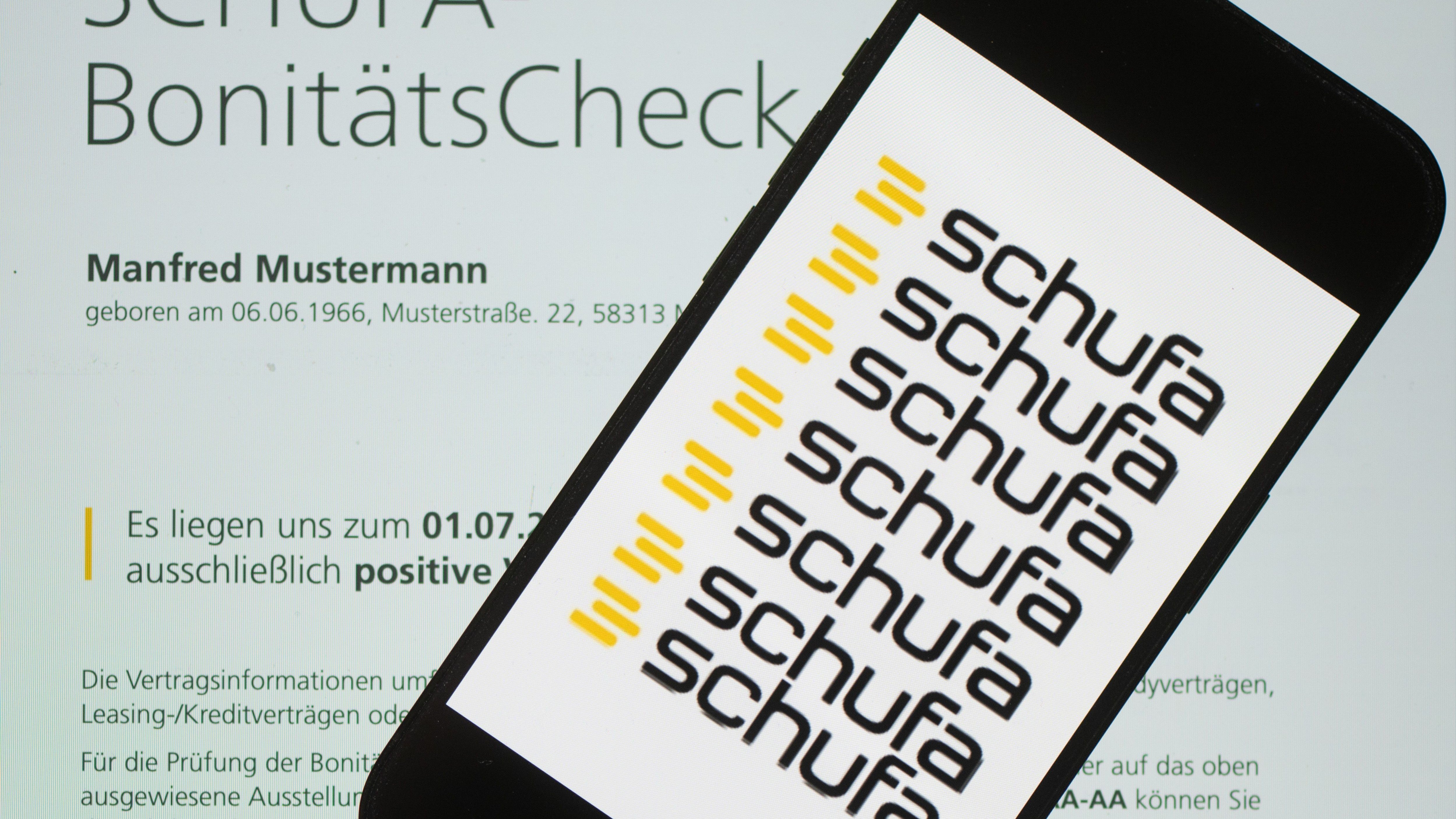 German court sends four Schufa score cases back for review