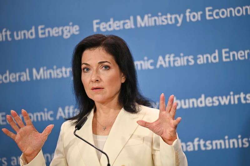 Katherina Reiche: Einschätzung der Wirtschaftsministerin – Deutsche müssen  länger arbeiten