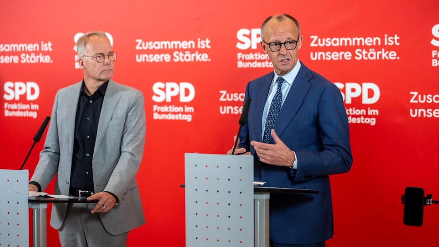 Schwarz-rote Koalition: Merz vor SPD-Fraktion: Keine roten Linien mehr aufzeigen