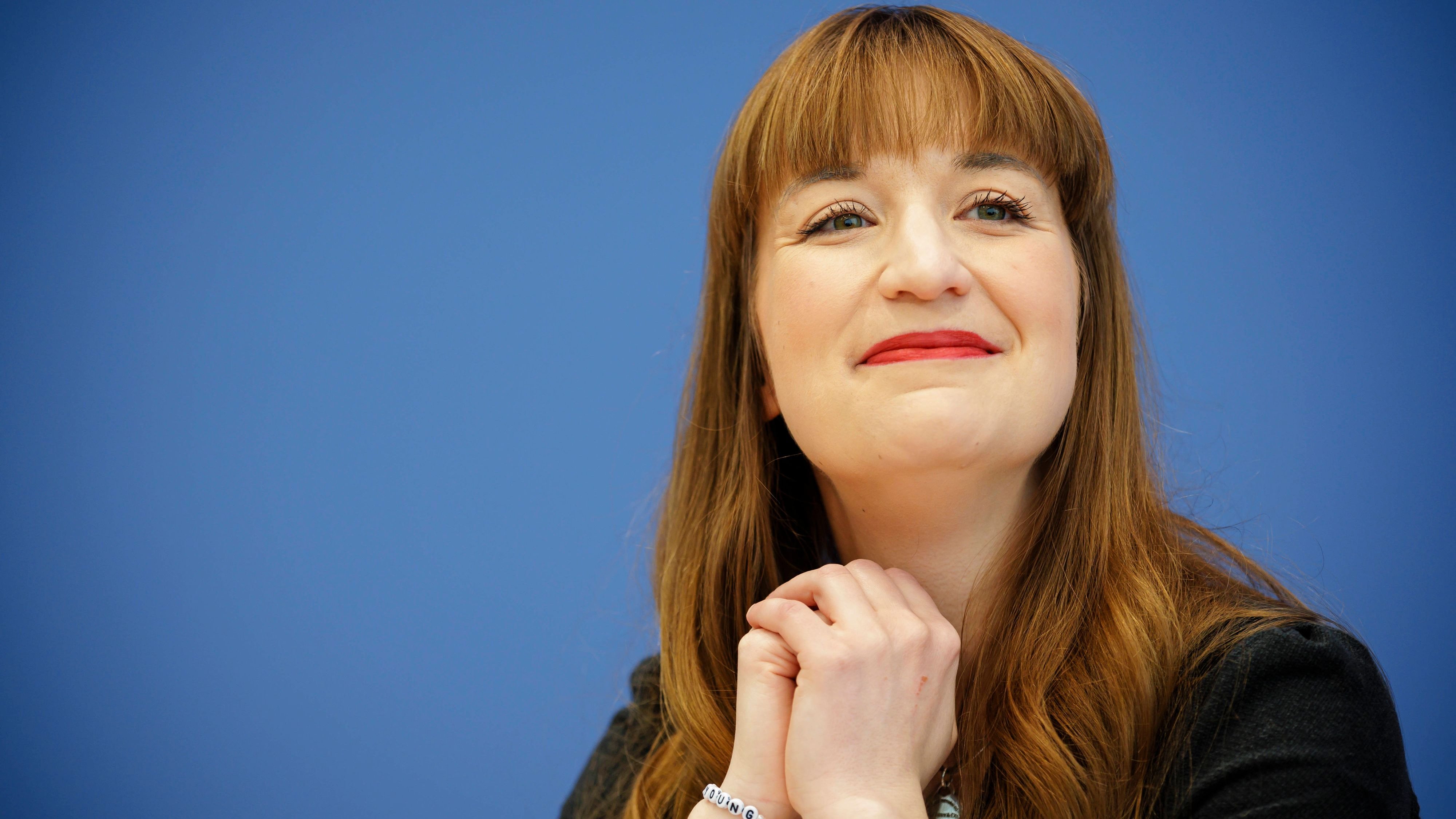 Die Rote Königin (Porträt über Heidi Reichinnek)