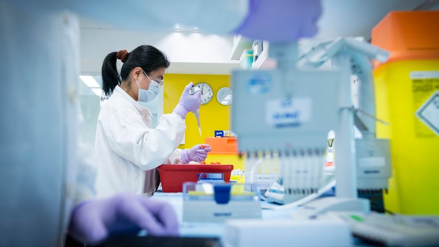 Pharmabranche: „Sind nach dieser Nachricht ratlos“: Analysten sehen mögliche Mega-Fusion von Astra Zeneca und BSM skeptisch