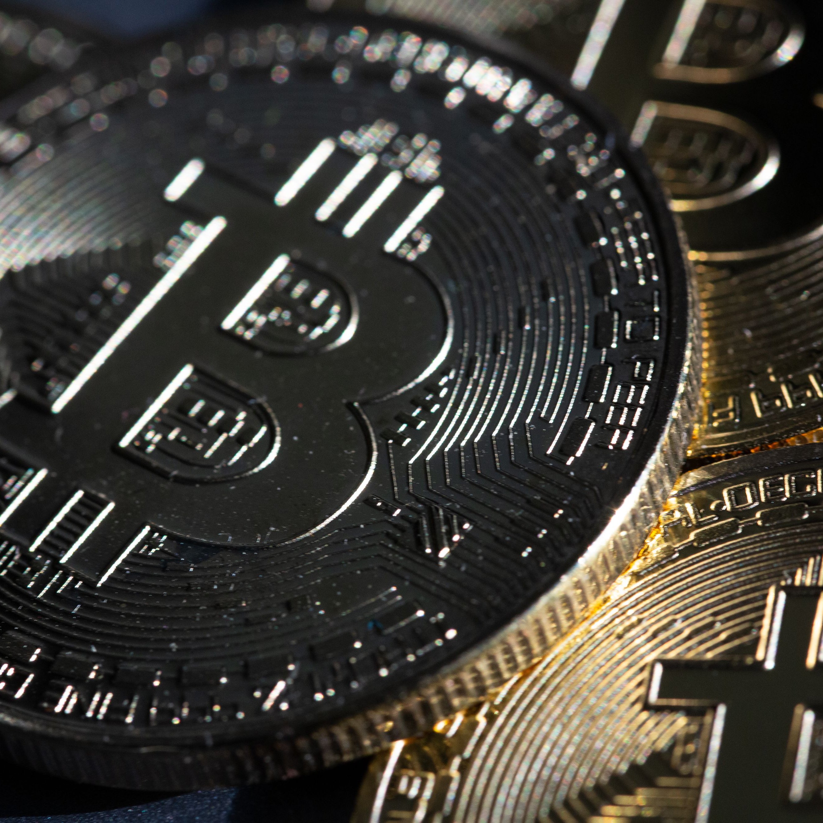 Cyberkriminalität: Bitcoins im Wert von zwei Milliarden Euro an BKA  übergeben