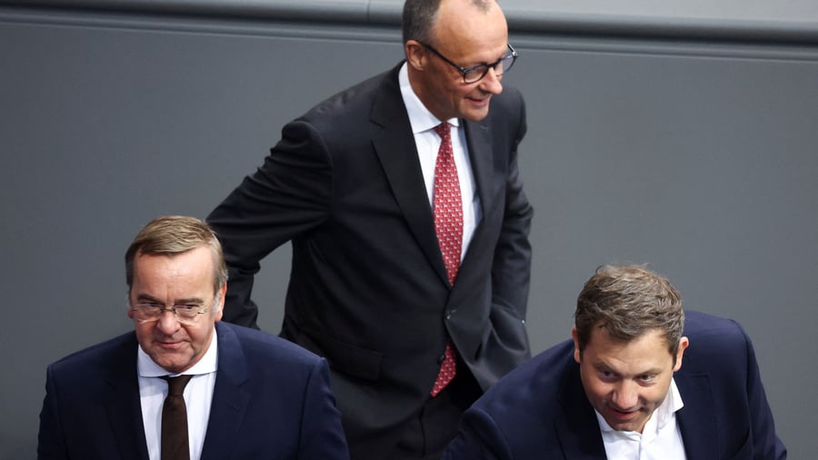 Haushalt : „Das widerspricht solider Finanzpolitik“ – Klingbeil prüft neue Ausnahme bei Verteidigungsausgaben