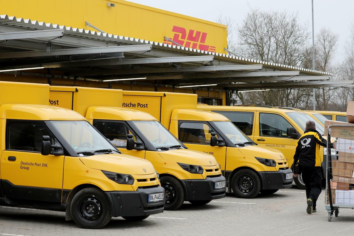 Electric cars: Streetscooter buyer announces criminal charges against DHL ...