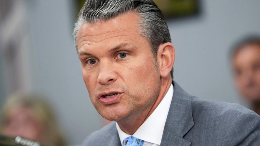 +++ Iran-Krieg +++: US-Verteidigungsminister Hegseth bei unangekündigtem Besuch in Israel