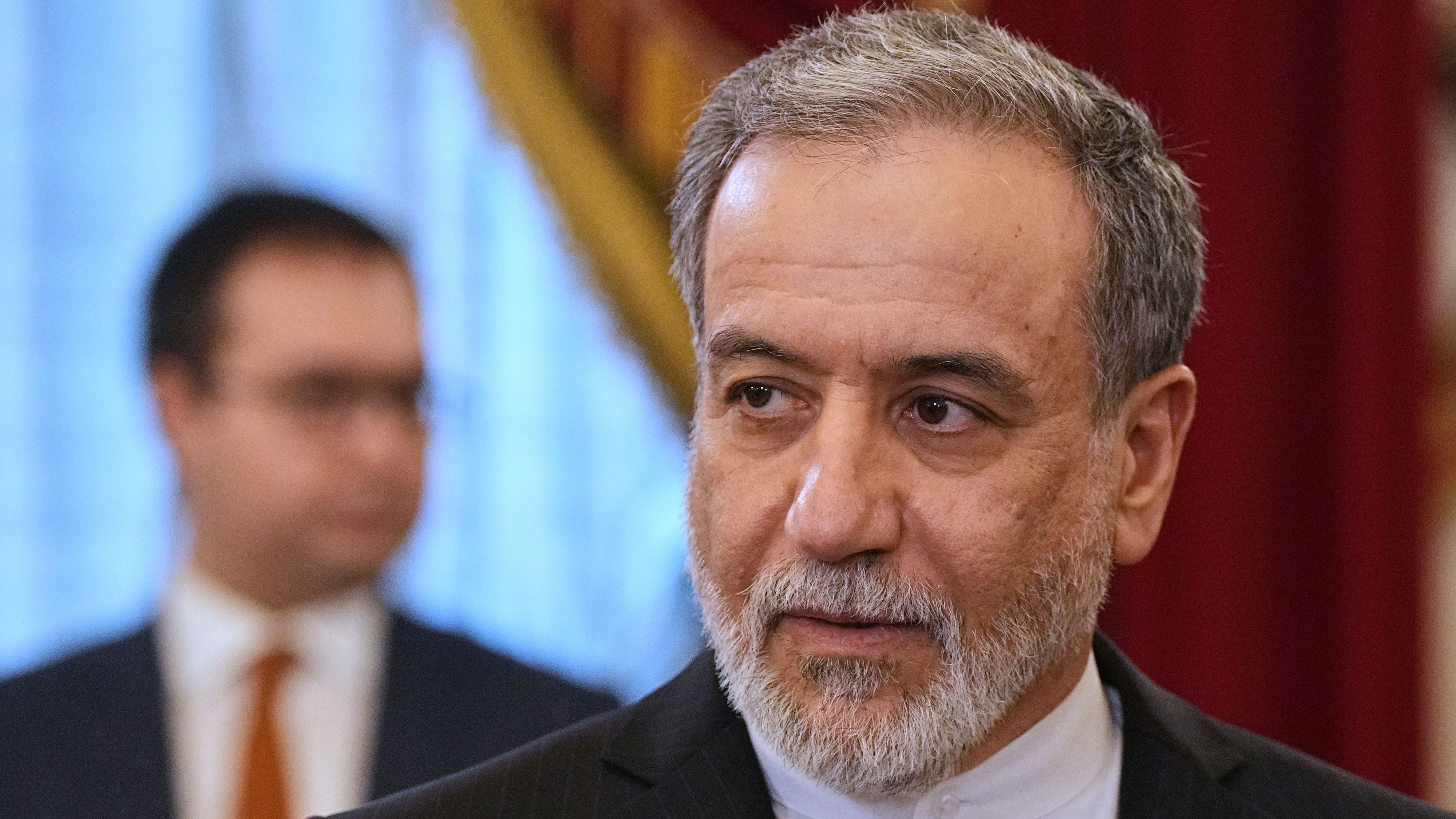 Iran war: USA wants to free ships in the Strait of Hormuz from Monday ...