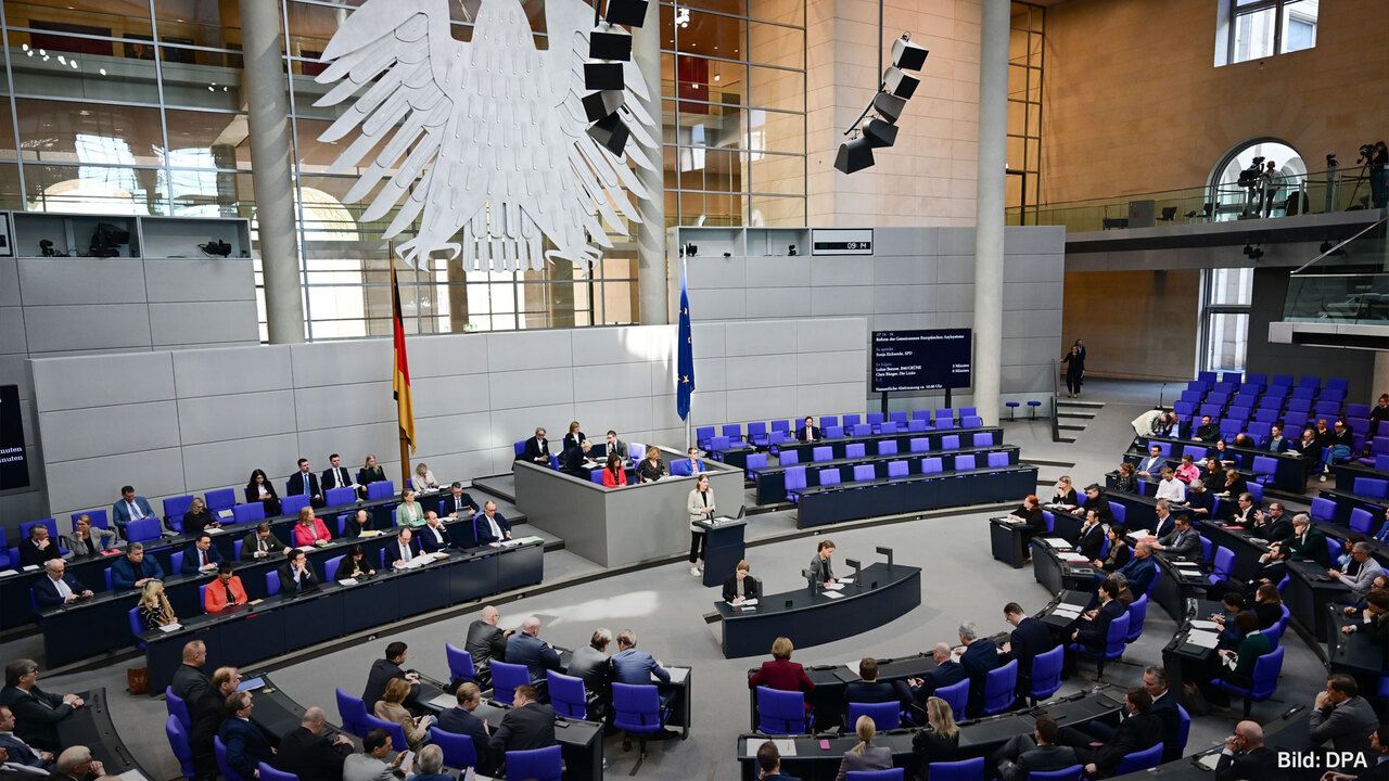 Bundestag billigt Asylreform nach EU-Vorgaben