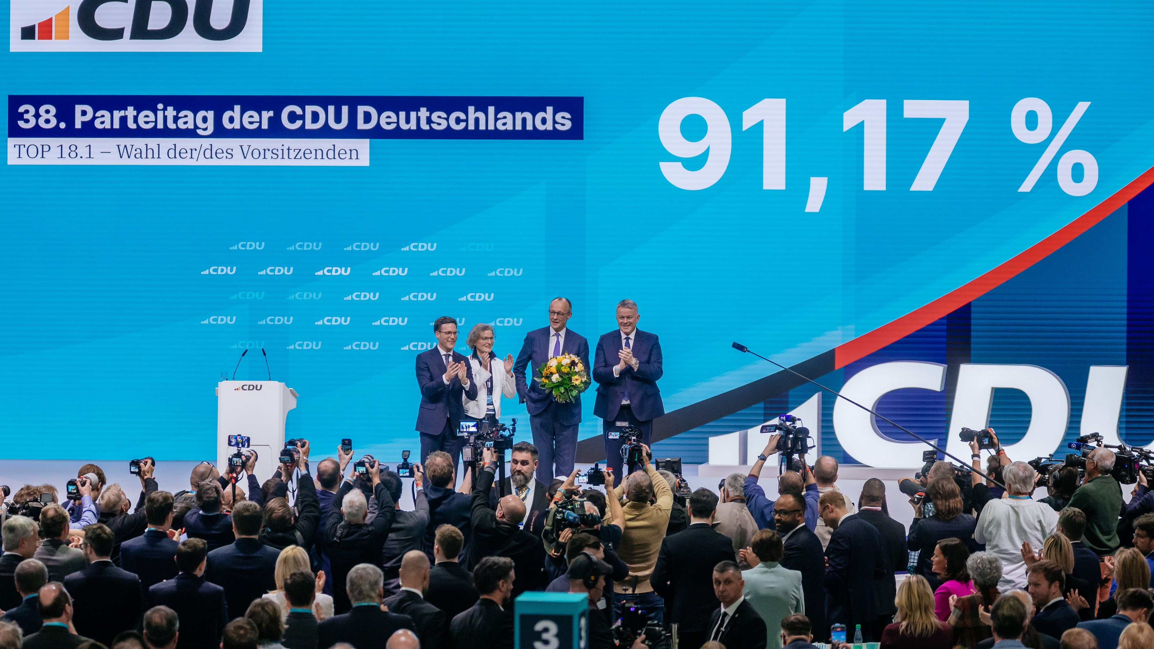 Parteitag: CDU demonstriert Geschlossenheit &ndash; und schont die SPD