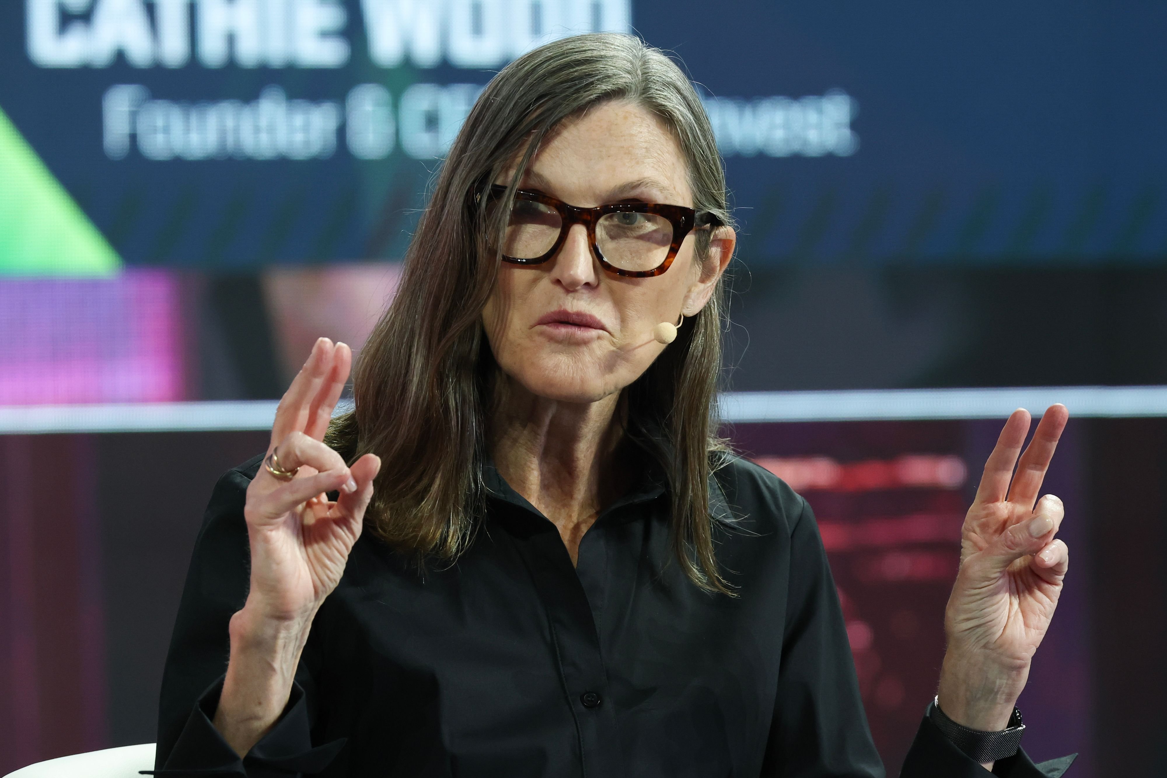 Cathie Wood: Tech-Investorin kauft für mehr als 670 Millionen Dollar zu