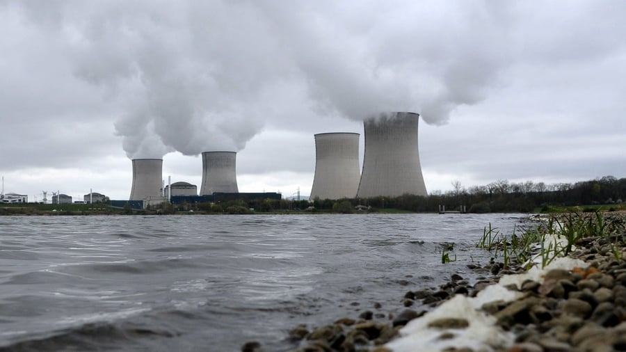 Hitzewelle: Französische Strompreise steigen wegen Atomkraftsorgen