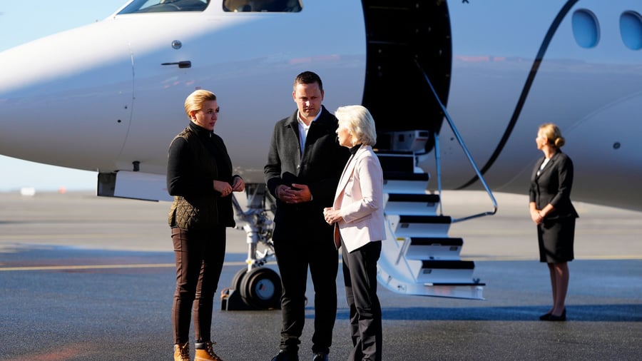 Begehrte Insel: Von der Leyen trifft zu brisantem Besuch in Grönland ein