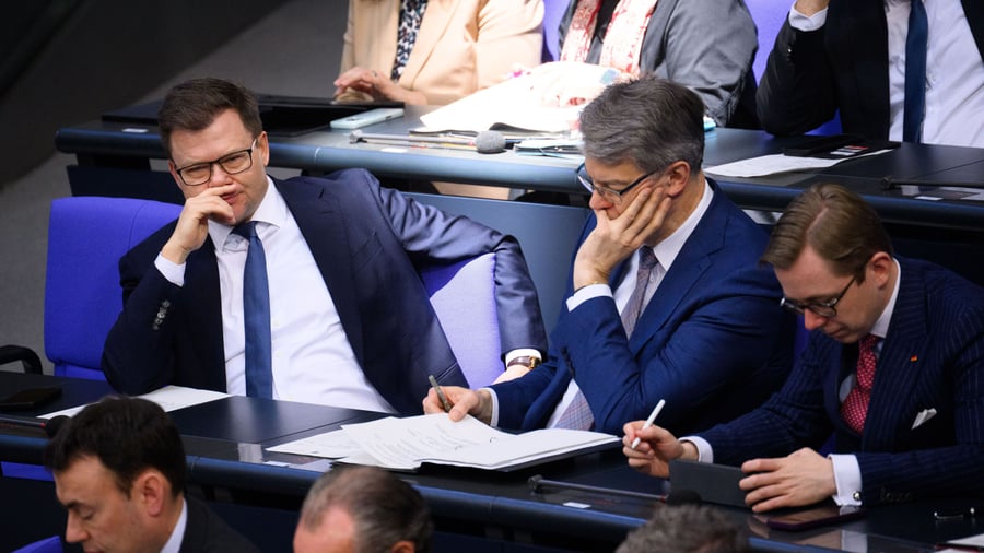 Sondervermögen: Streit bremst Infrastruktur-Gesetz – Industrie mahnt zur Eile