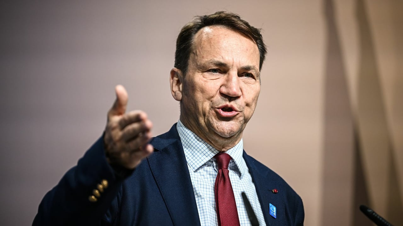 Ukraine: Polens Außenminister attackiert Musk wegen Starlink-Drosselung: „Spielst du wieder Politik mit deinen Produkten?“